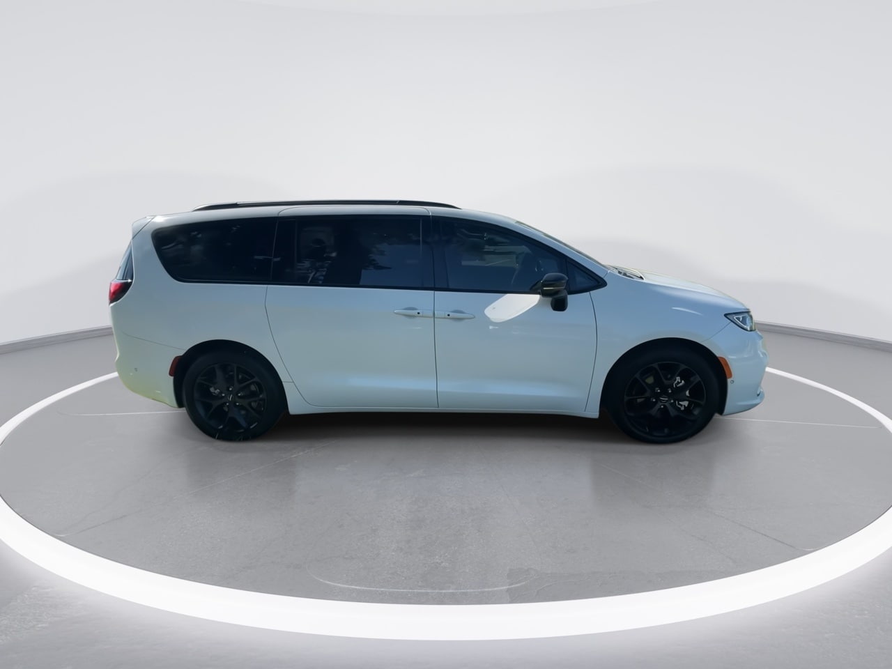 2024 Chrysler Pacifica Touring L - Photo 23