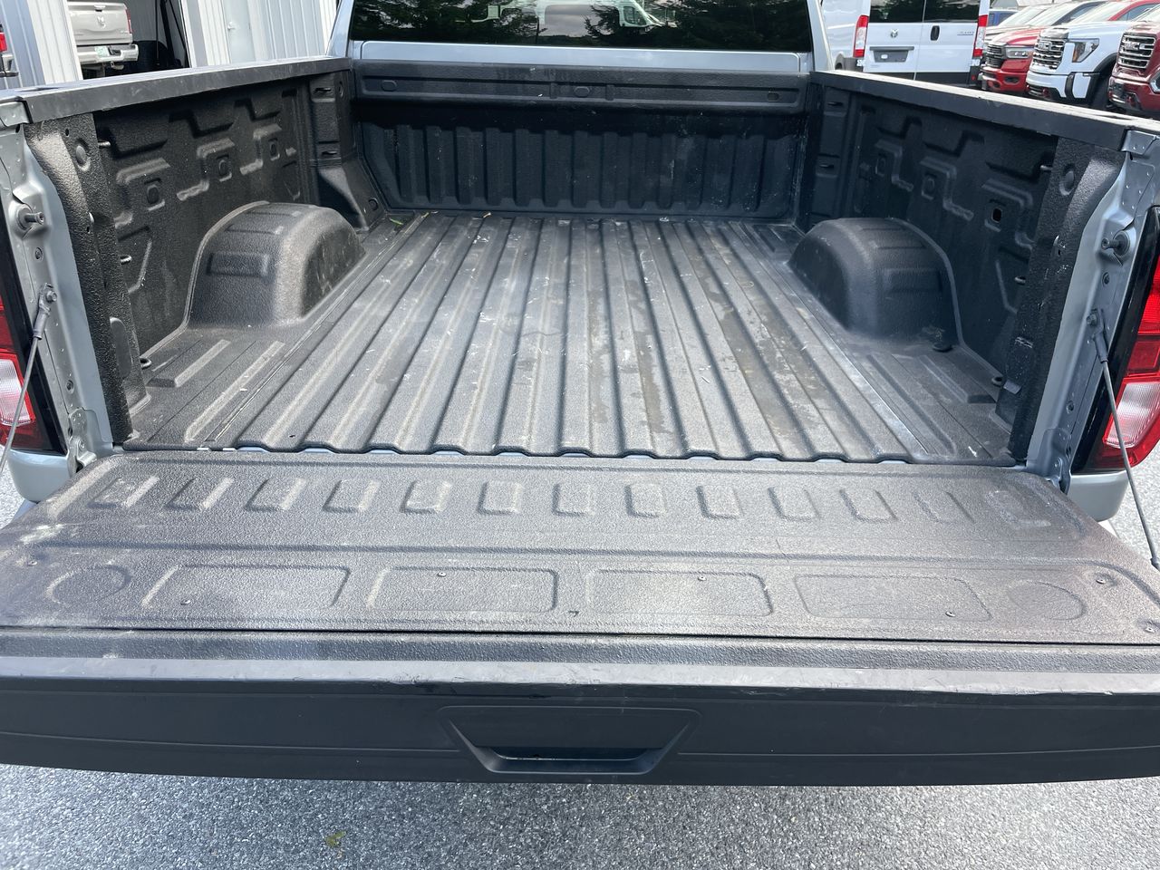 2025 GMC Sierra 3500HD Pro - Photo 38