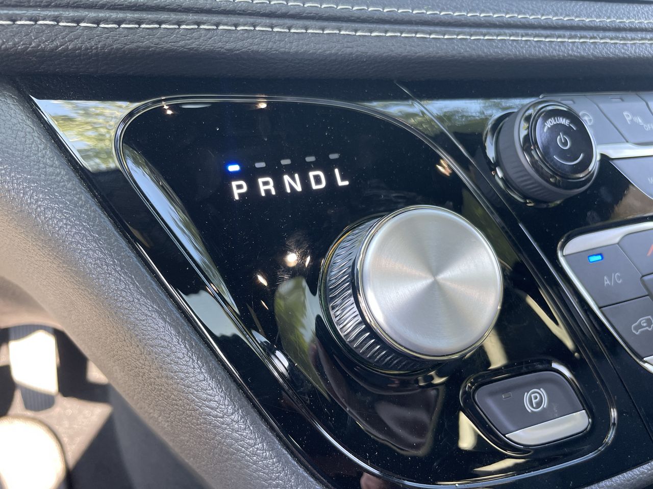 2024 Chrysler Pacifica Touring L - Photo 35