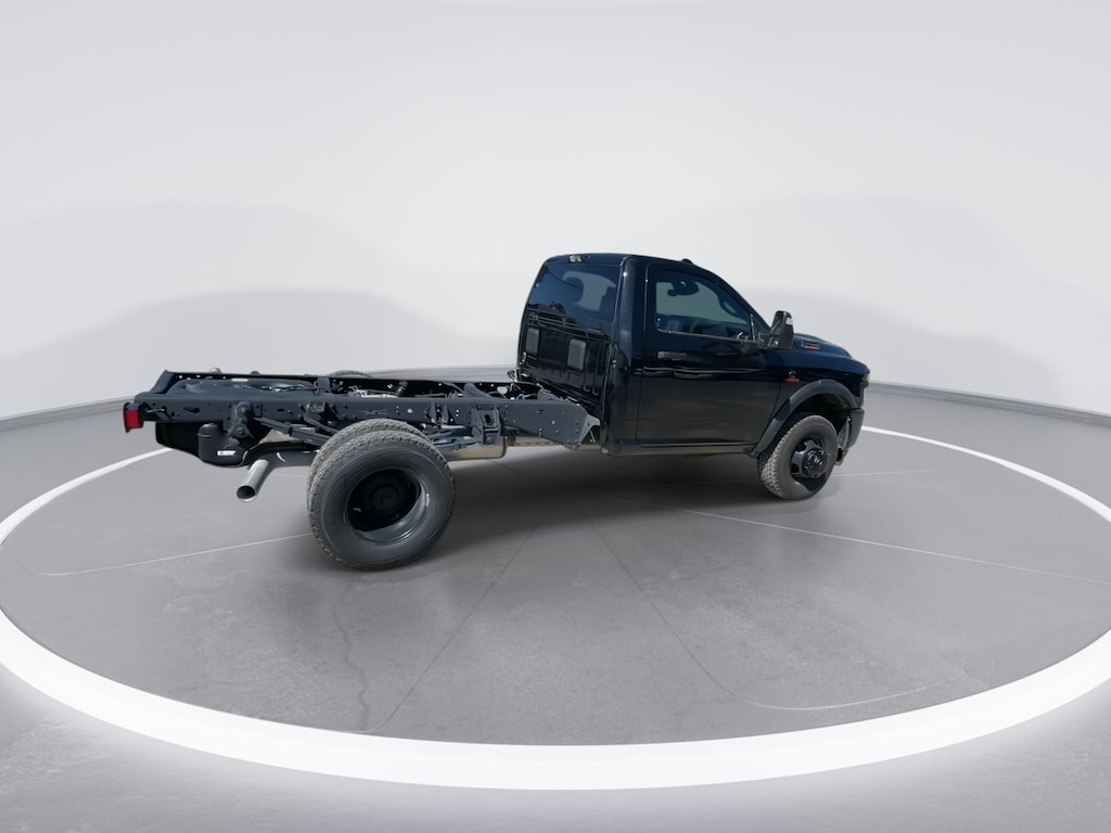 New 2025 Ram 3500 Chassis Cab 3500 TRADESMAN CHASSIS REGULAR CAB 4X4 60' CA Pickup