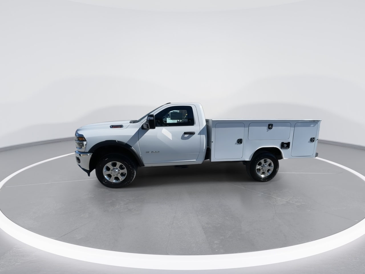2025 RAM 3500 Chassis Big Horn - Photo 9
