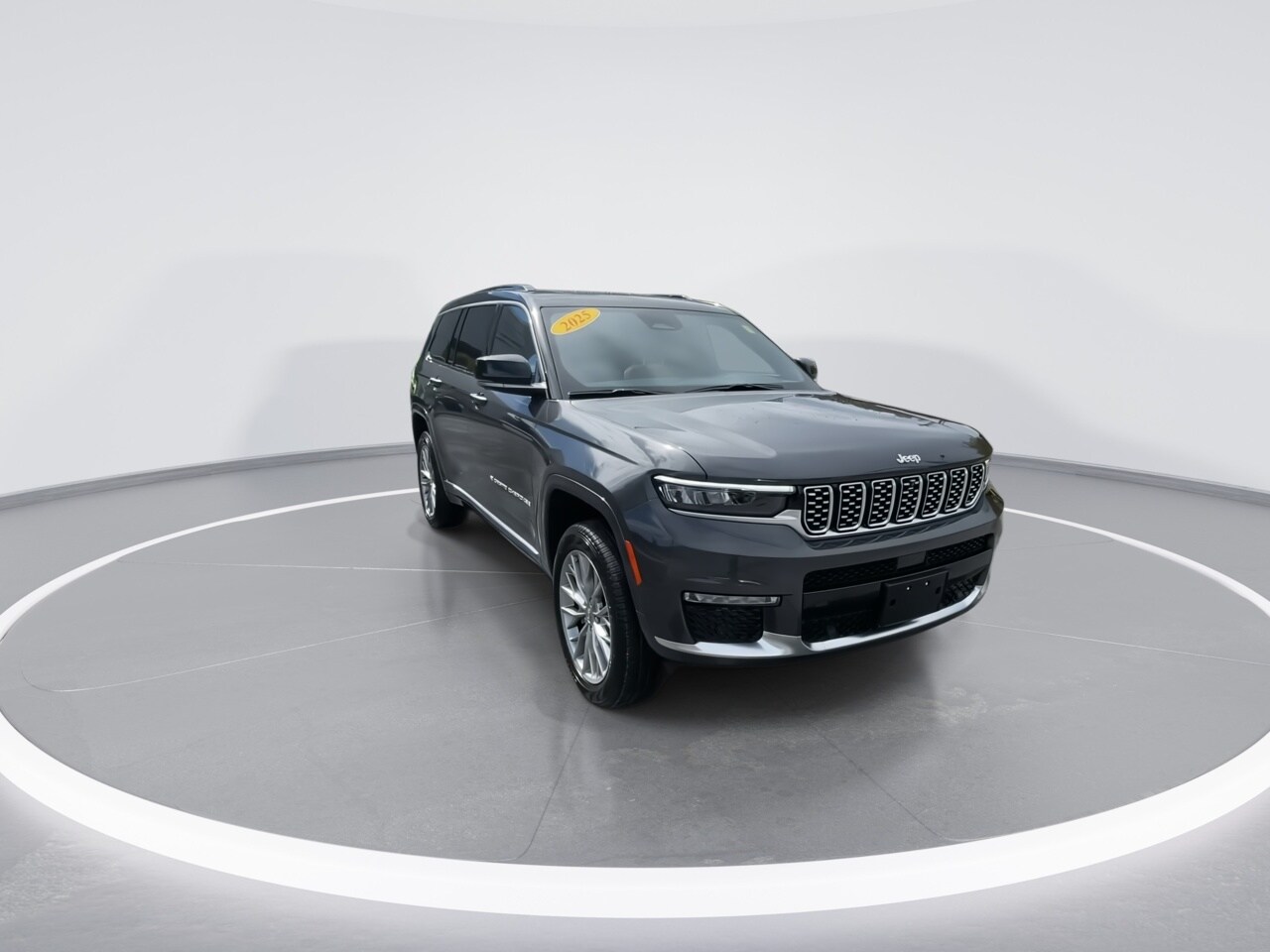 2025 Jeep Grand Cherokee L Summit photo 3