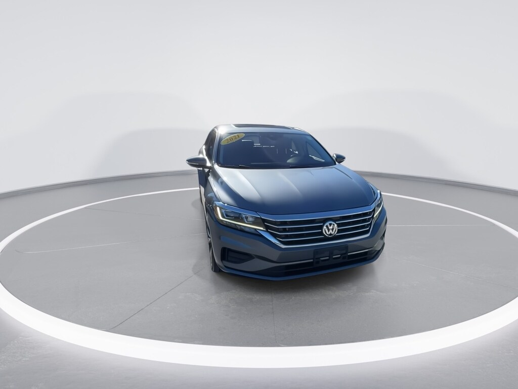 Used 2021 Volkswagen Passat SE Sedan