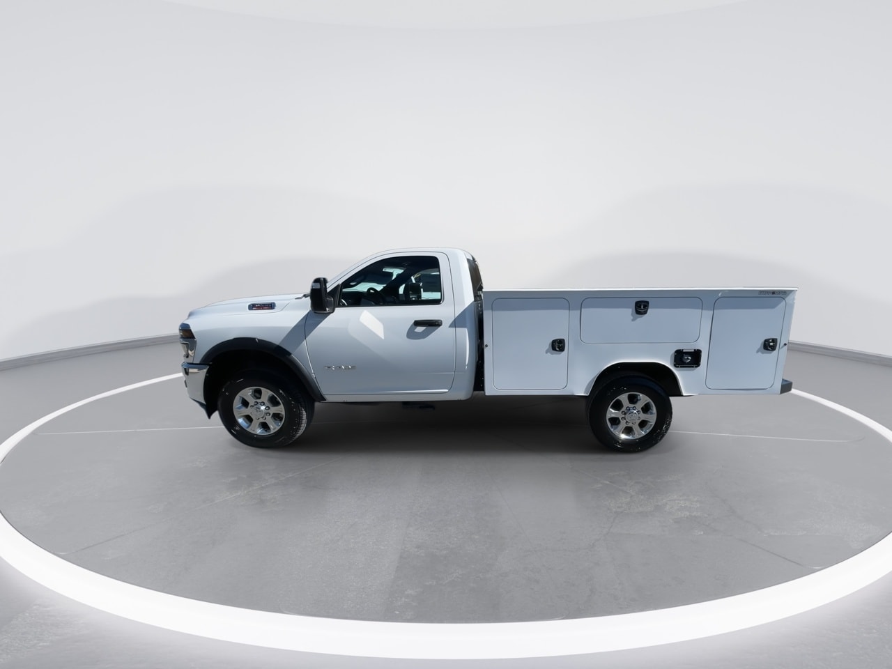2025 RAM 3500 Chassis Big Horn - Photo 10