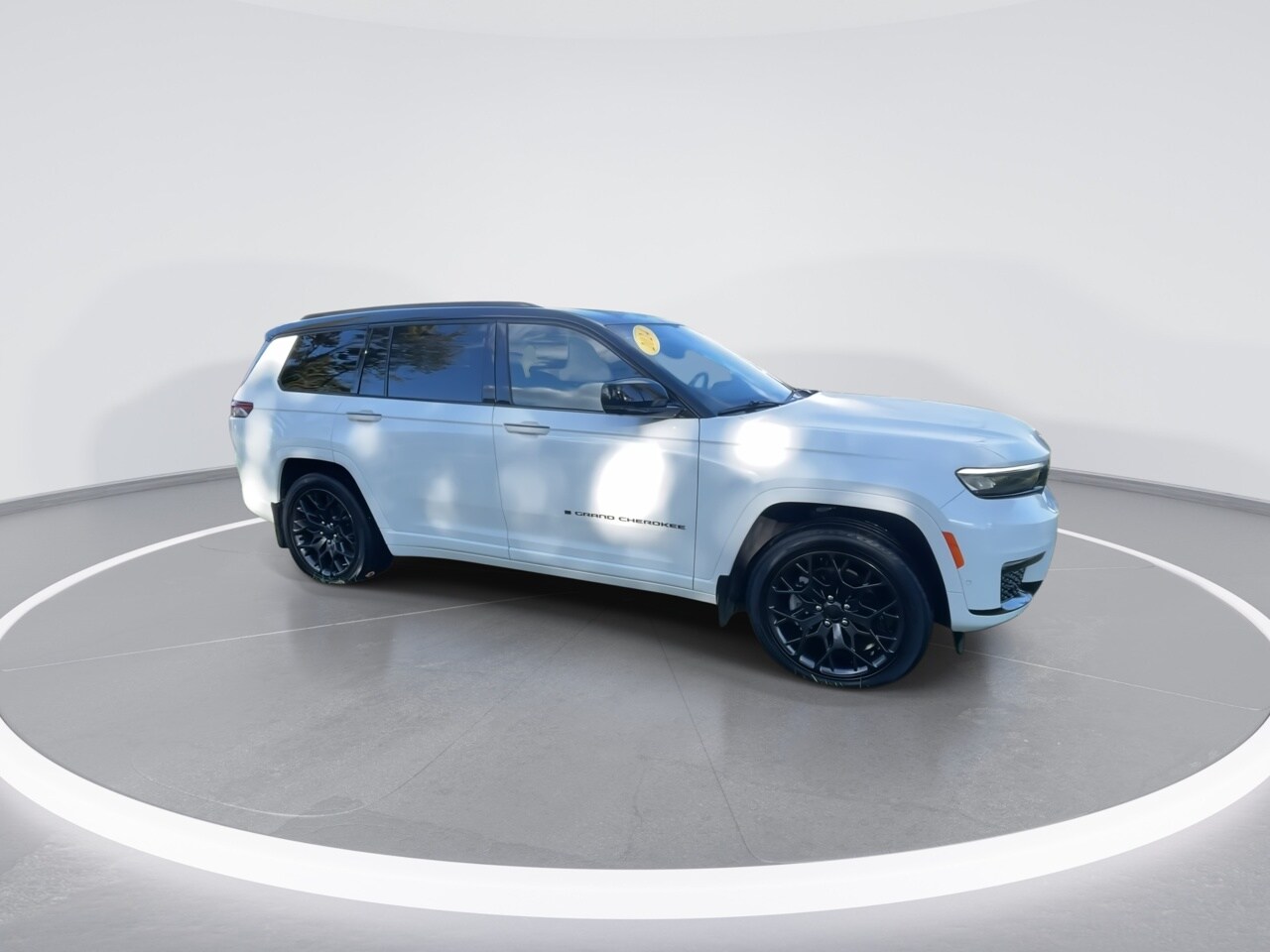 2024 Jeep Grand Cherokee L Summit Reserve photo 4