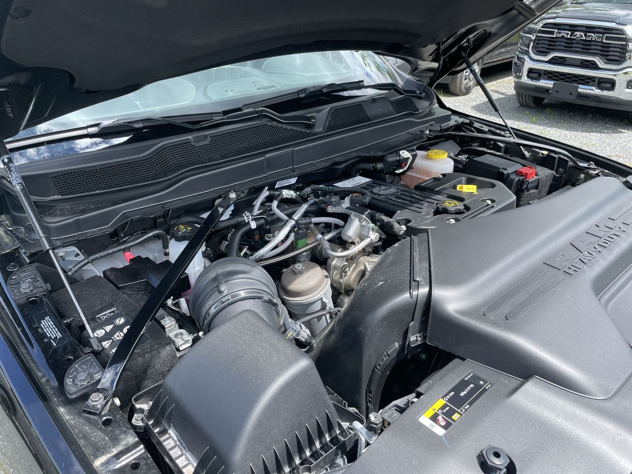 2026 RAM 3500 Limited - Photo 26