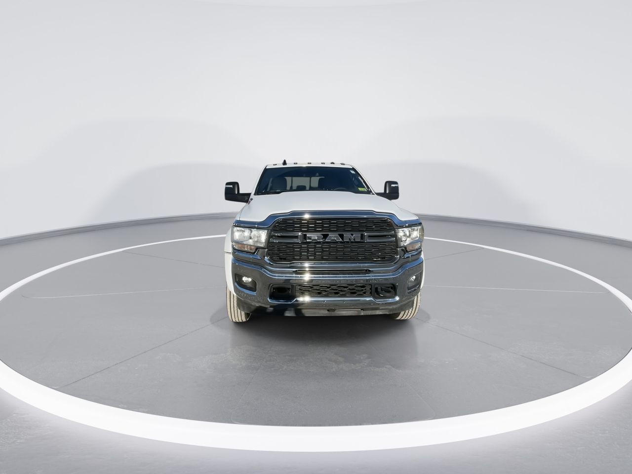 2024 Ram 4500 SLT photo 3