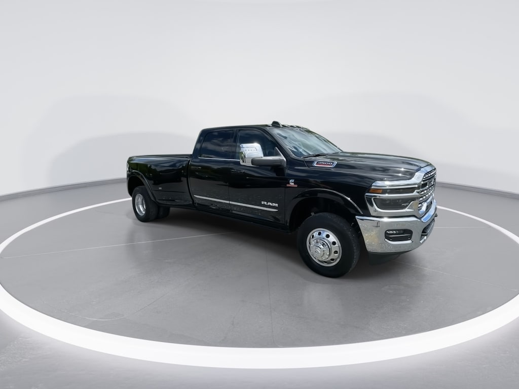 New 2026 Ram 3500 LIMITED CREW CAB 4X4 8' BOX Pickup