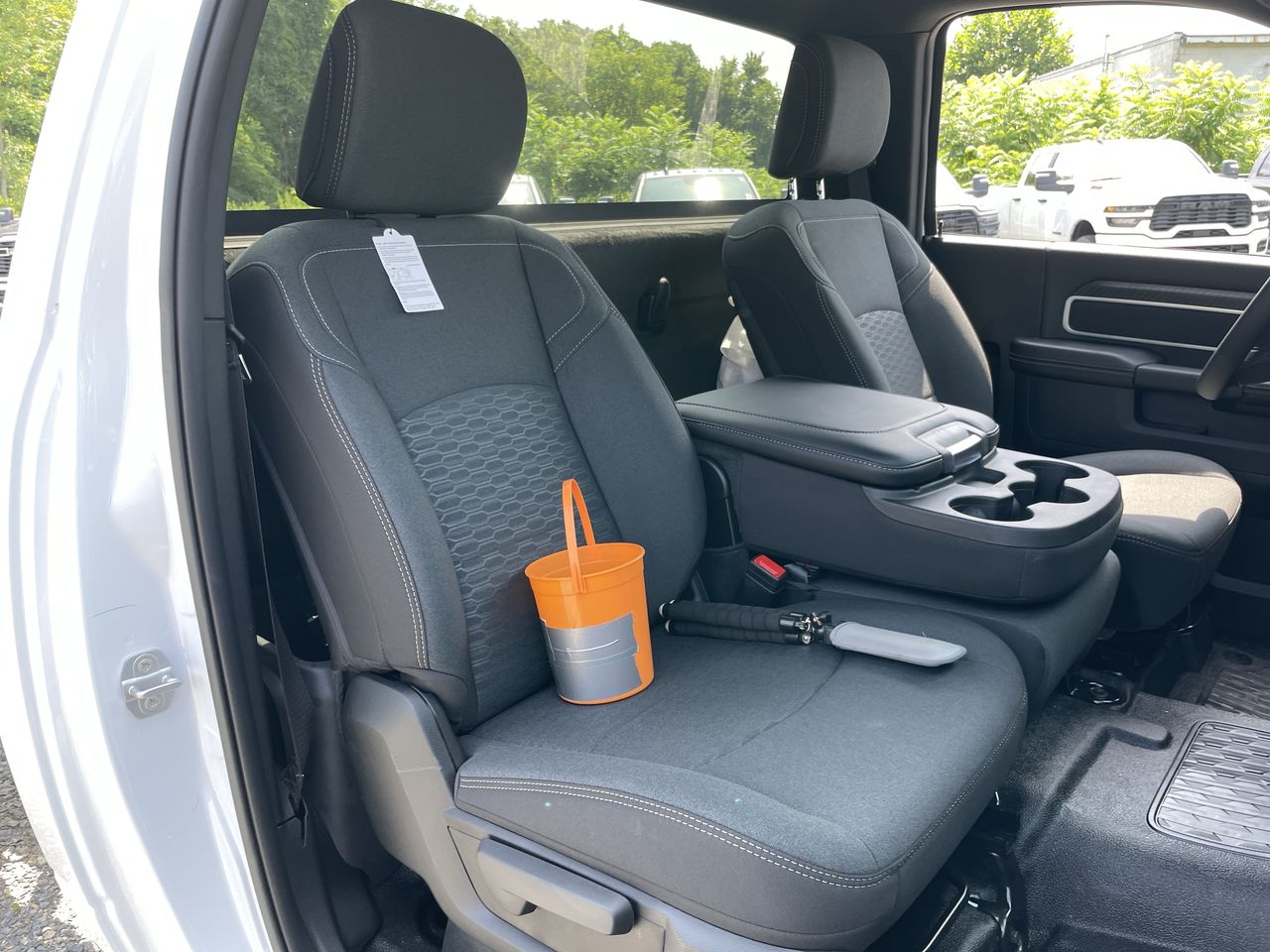 2025 RAM 3500 Chassis Big Horn - Photo 22