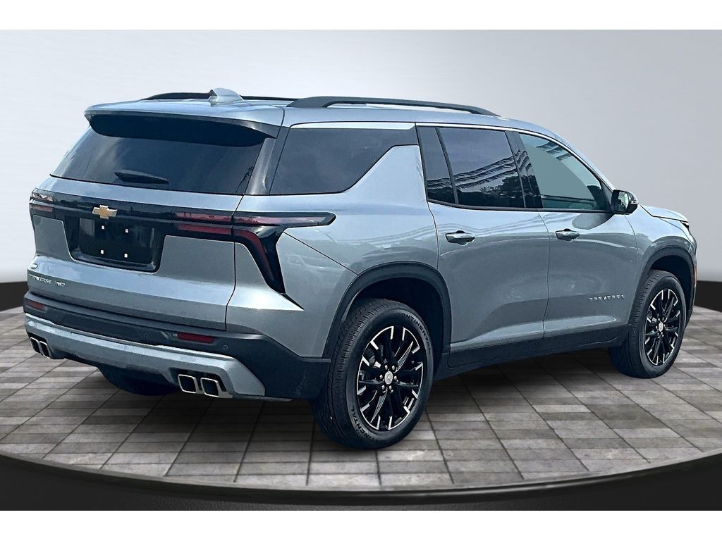 2026 Chevrolet Traverse photo 3