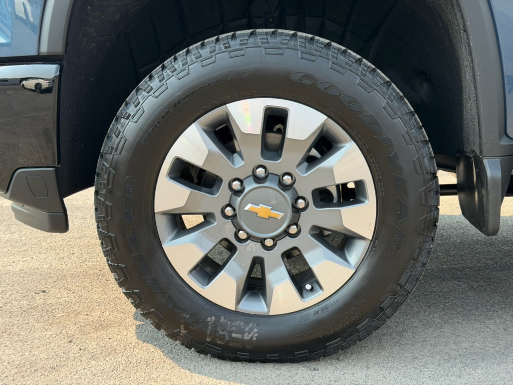 2026 Chevrolet Silverado 2500 HD Custom - Photo 13
