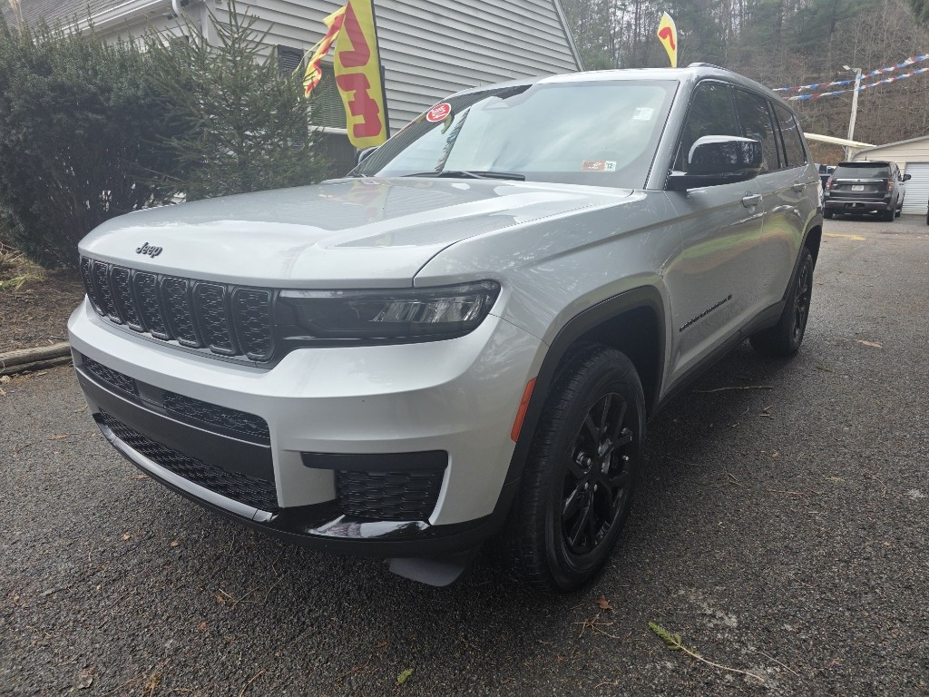 2024 Jeep Grand Cherokee L Altitude's photo