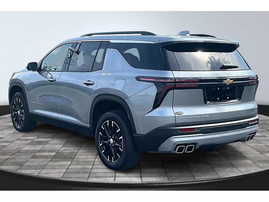 2026 Chevrolet Traverse photo 2