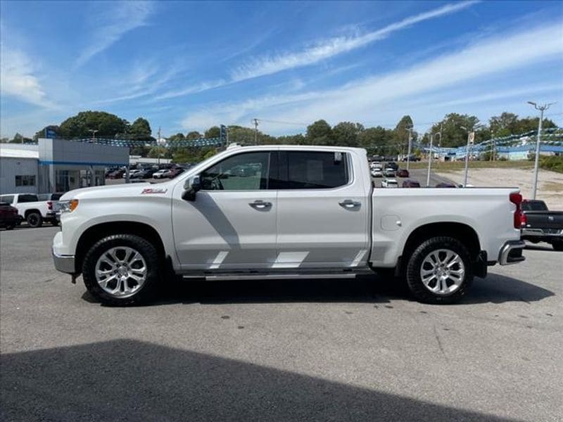 Used 2024 Chevrolet Silverado 1500 LTZ with VIN 1GCUDGED3RZ311893 for sale in Oak Hill, WV