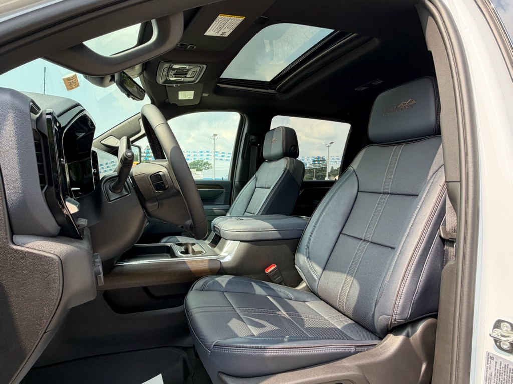 2026 Chevrolet Silverado 2500 HD High Country - Photo 4