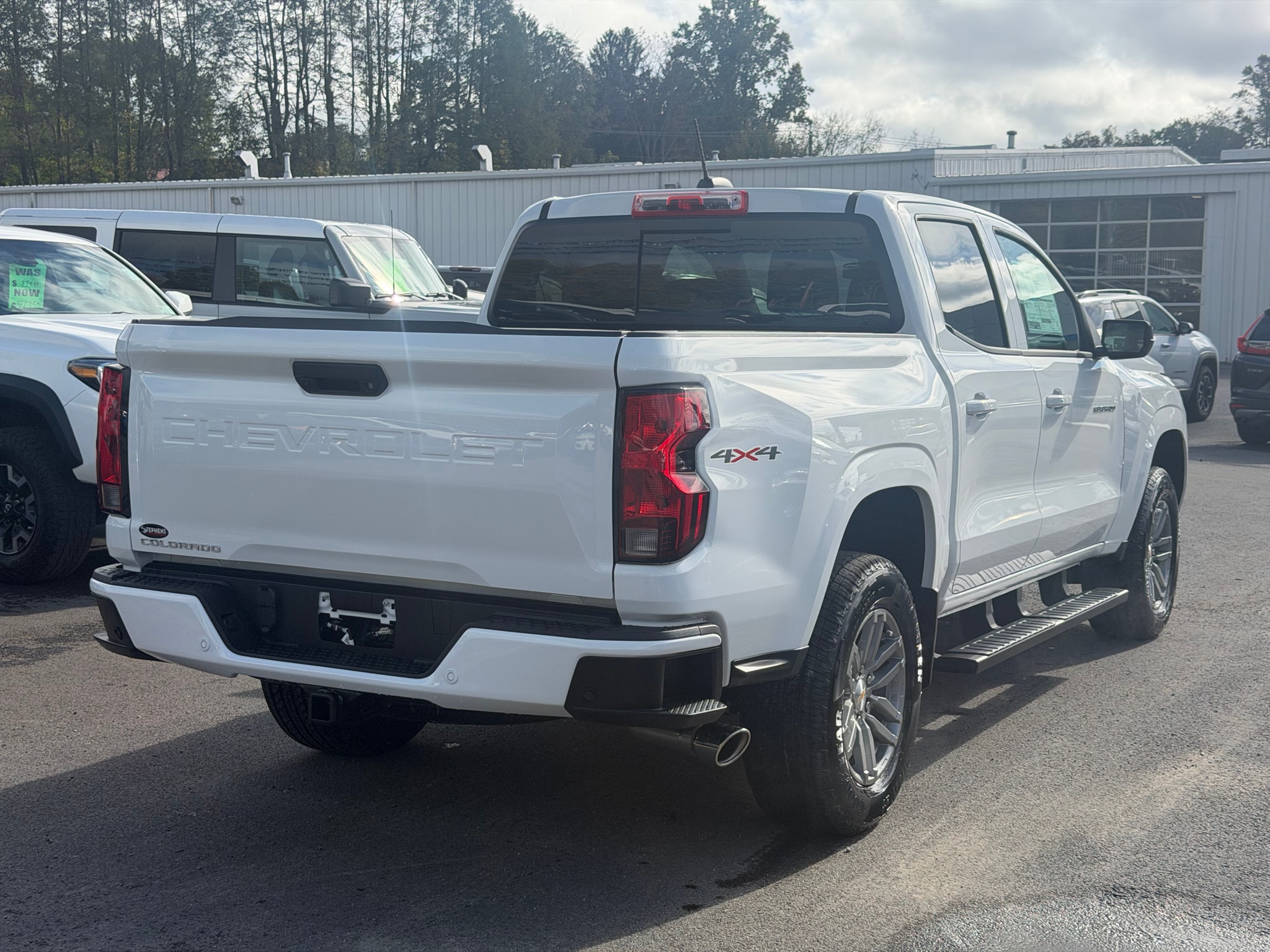 2026 Chevrolet Colorado LT - Photo 6