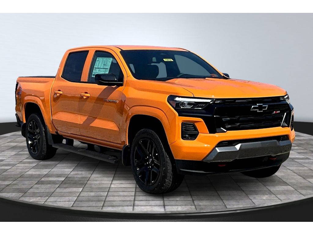 2025 Chevrolet Colorado Z71 photo 2