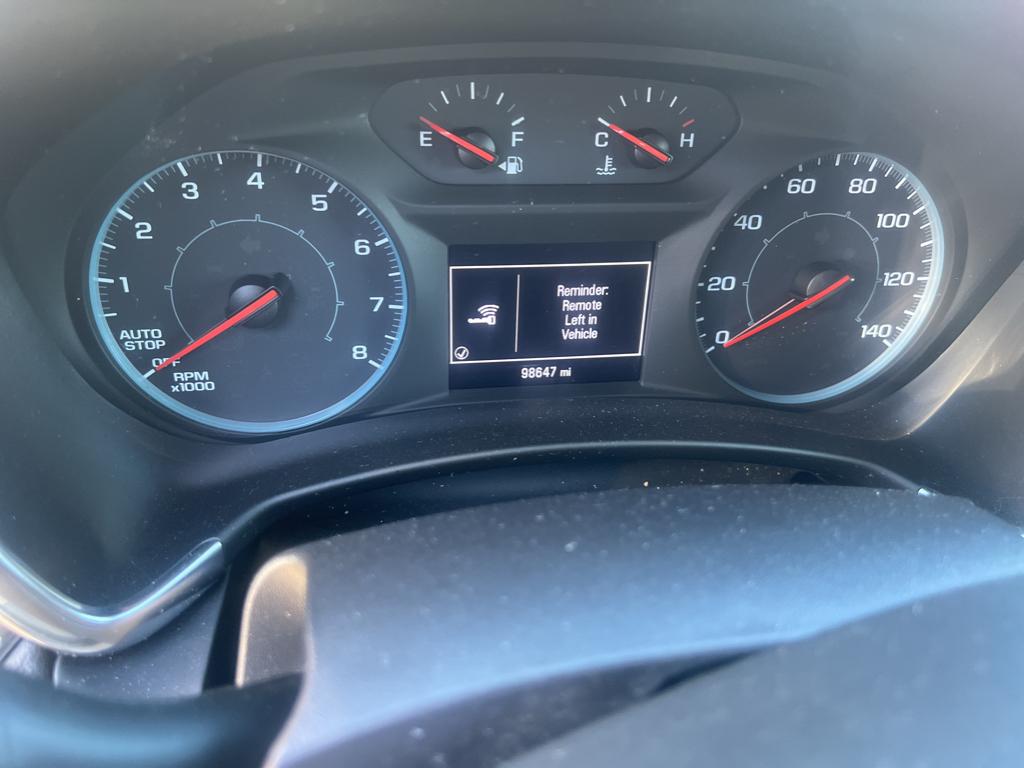 2021 Chevrolet Equinox LS photo 3