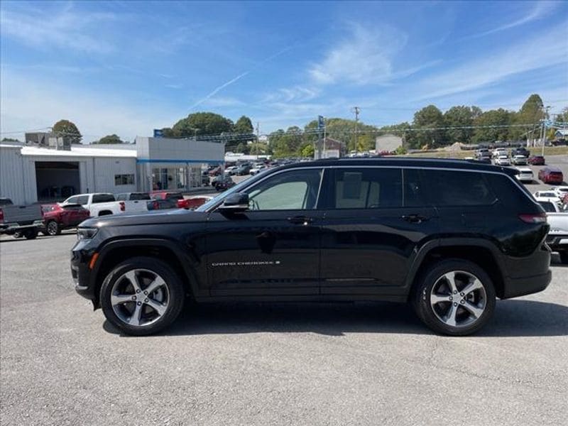 Used 2023 Jeep Grand Cherokee L Limited with VIN 1C4RJKBG4P8809409 for sale in Oak Hill, WV