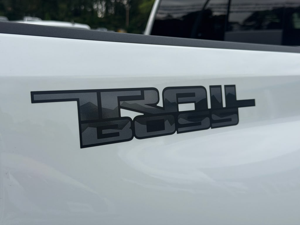 2026 Chevrolet Silverado 3500 HD LT - Photo 8