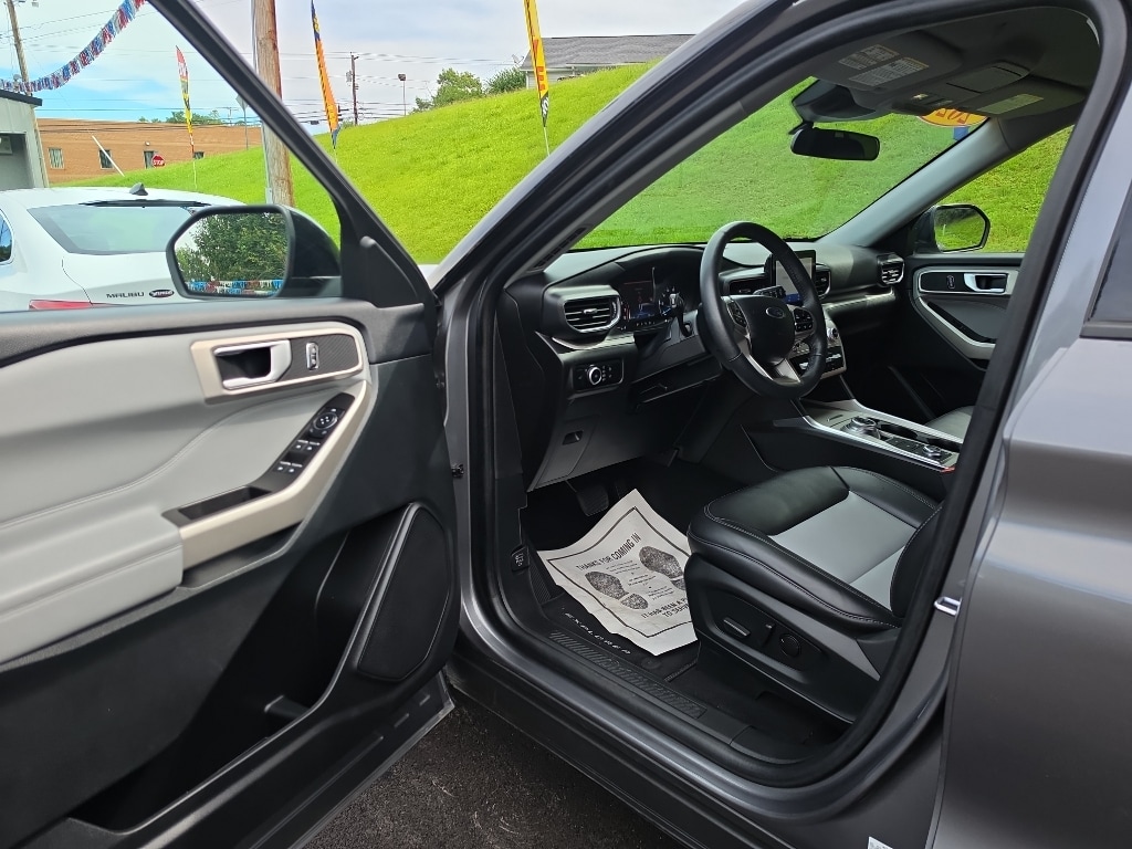 2024 Ford Explorer XLT - Photo 15