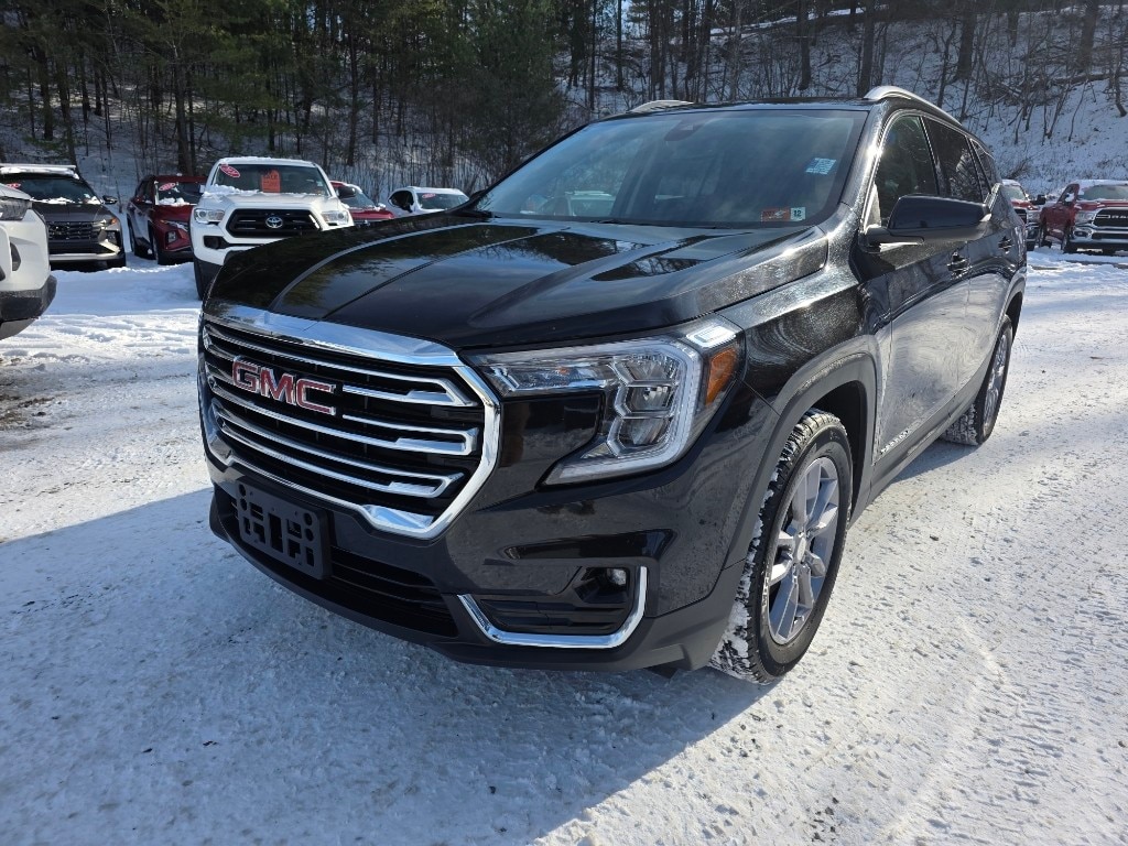 2024 GMC Terrain SLT's photo