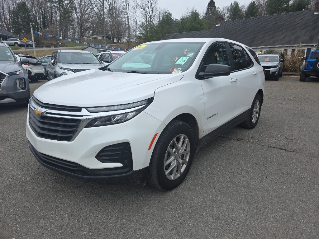 2024 Chevrolet Equinox LS's photo