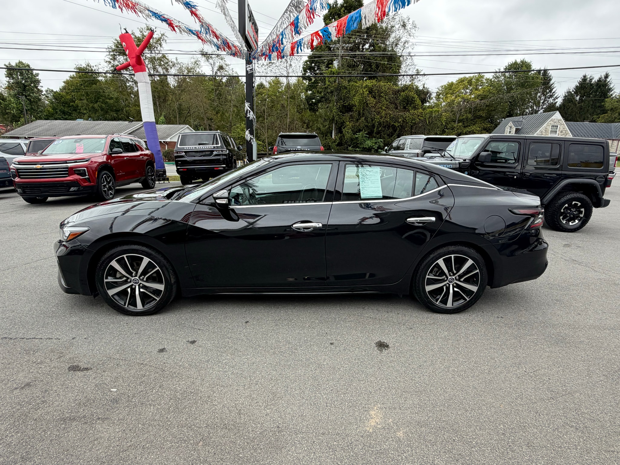 2023 Nissan Maxima SV
