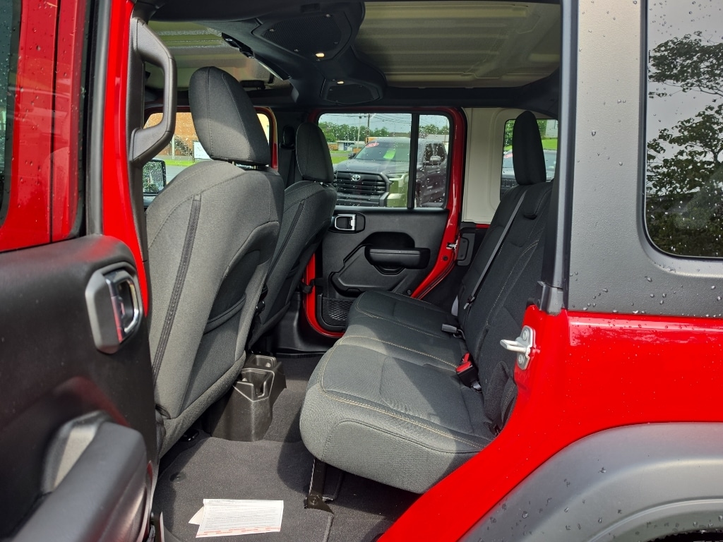 2025 Jeep Wrangler 4-Door Sport S - Photo 9