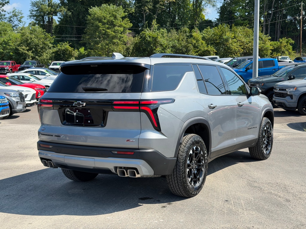 2027 Chevrolet Traverse Z71 - Photo 7