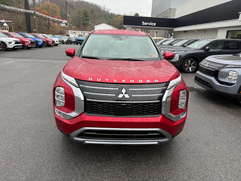 New 2025 Mitsubishi Outlander SE SUV