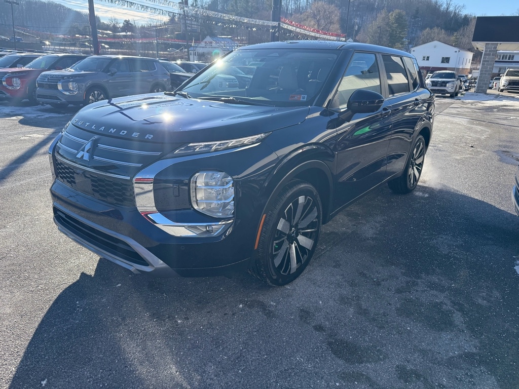 2025 Mitsubishi Outlander SE's photo