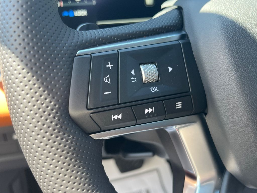 2025 Mitsubishi Outlander Plug-in Hybrid SEL - Photo 7