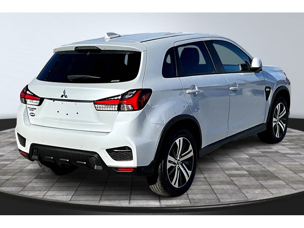 2025 Mitsubishi Outlander Sport ES photo 4