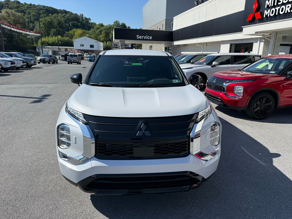 2026 Mitsubishi Outlander