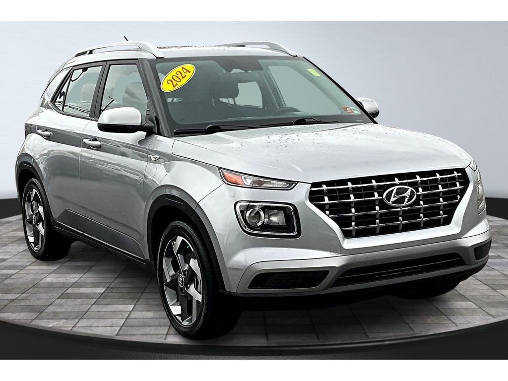 Used 2024 Hyundai Venue SEL SUV