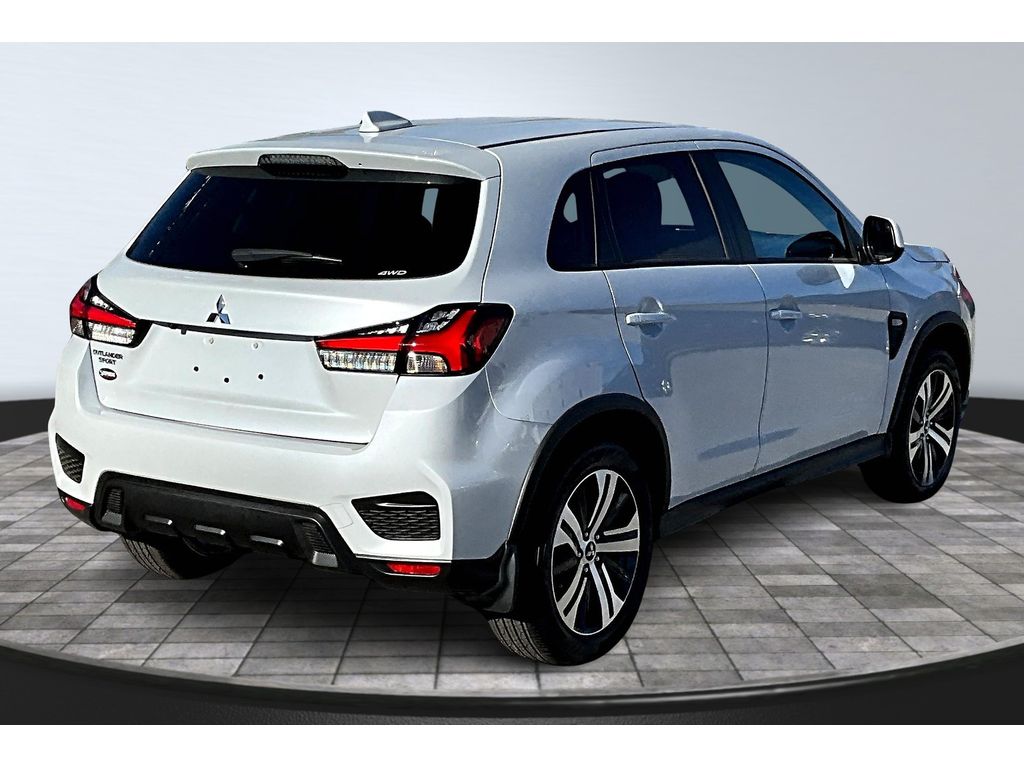 2025 Mitsubishi Outlander Sport ES photo 4