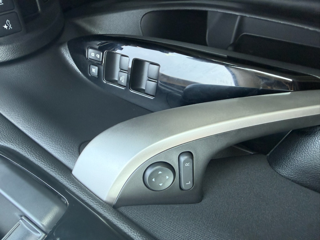 2026 Mitsubishi Eclipse Cross LE - Photo 17