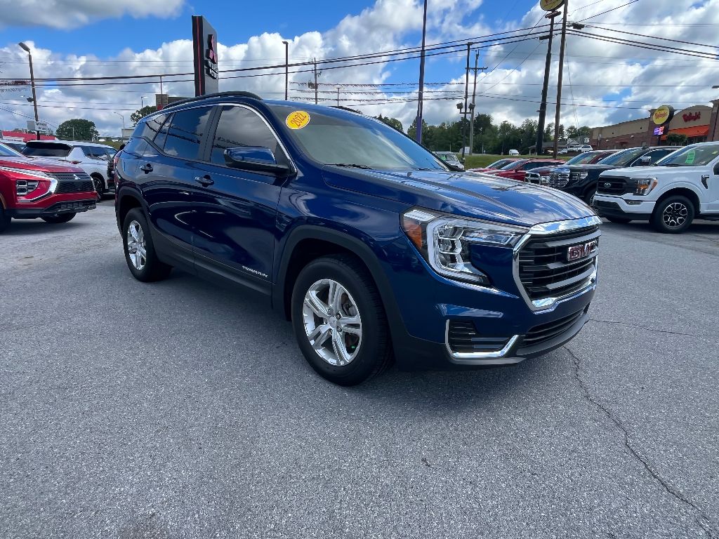 Used 2022 GMC Terrain SLE with VIN 3GKALTEV0NL282463 for sale in Princeton, WV
