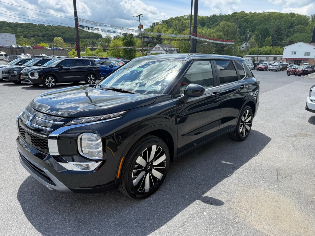 2026 Mitsubishi Outlander SE S-AWC's photo