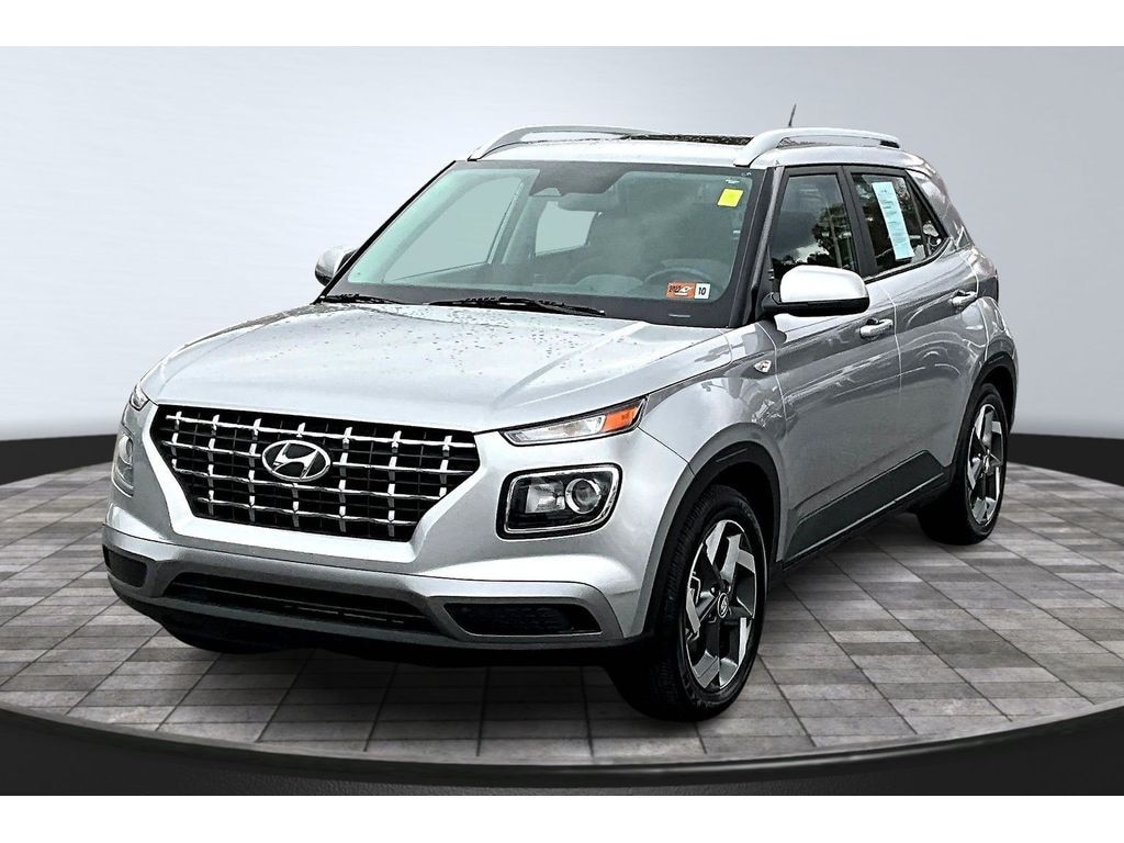 Used 2024 Hyundai Venue SEL SUV