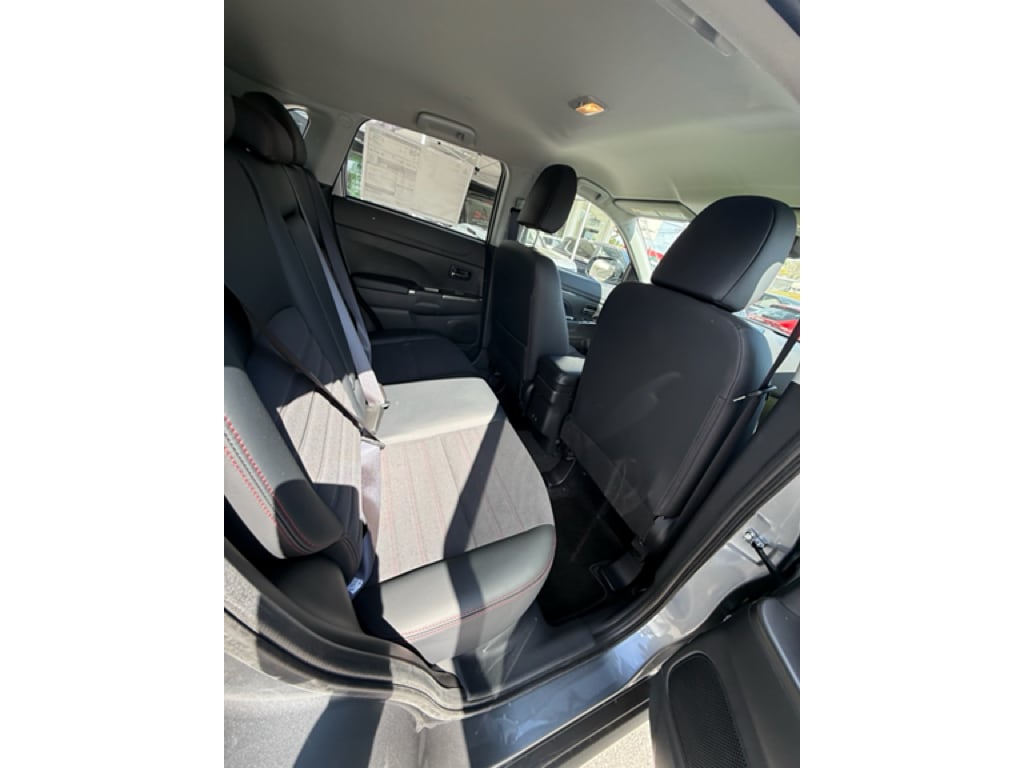 2026 Mitsubishi Outlander Sport SE - Photo 8