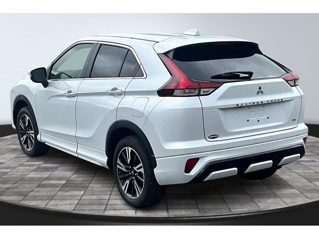 2025 Mitsubishi Eclipse Cross SEL photo 3