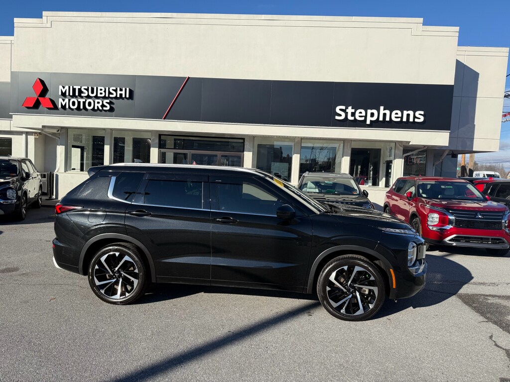Used 2022 Mitsubishi Outlander SEL CUV