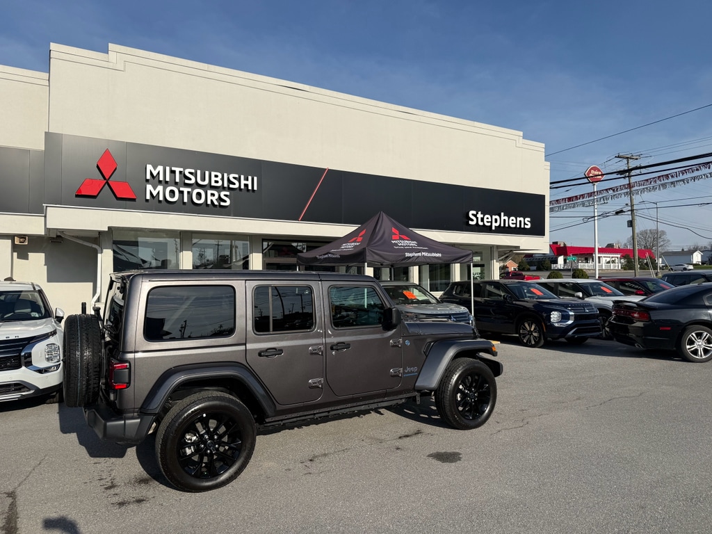 Used 2025 Jeep Wrangler 4xe Sahara 4XE with VIN 1C4RJXP6XSW599819 for sale in Princeton, WV