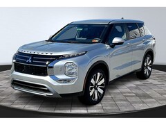 2025 Mitsubishi Outlander SE SUV