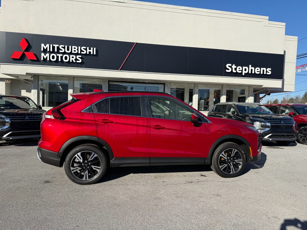 2025 Mitsubishi Eclipse Cross SE photo 2