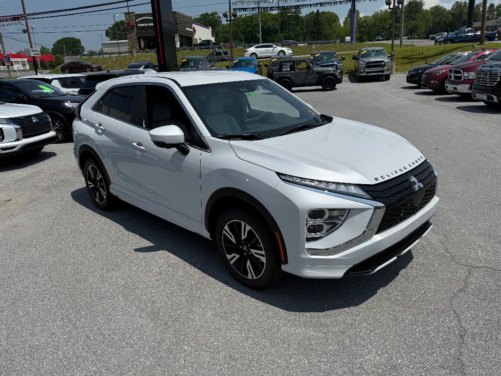 2025 Mitsubishi Eclipse Cross SEL photo 2