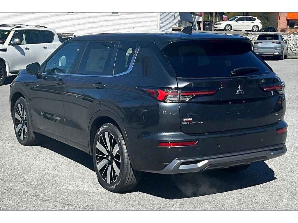 New 2025 Mitsubishi Outlander SE SUV