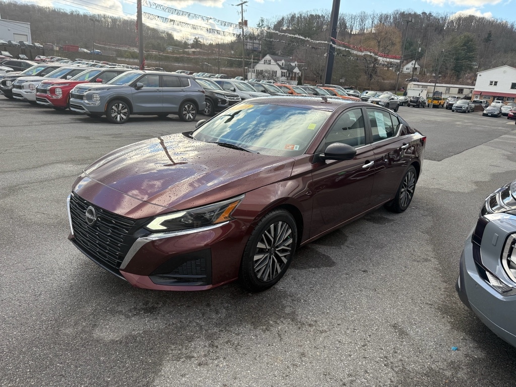 2024 Nissan Altima SV's photo